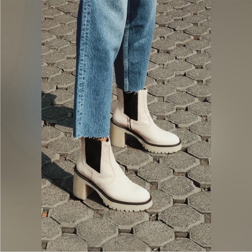 Free People Women’s James Chelsea Chunky Platform Boots White Black Size 9 - Picture 3 of 16